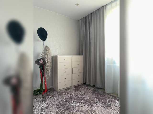 Adel-chocolatee's BongaCams show and profile