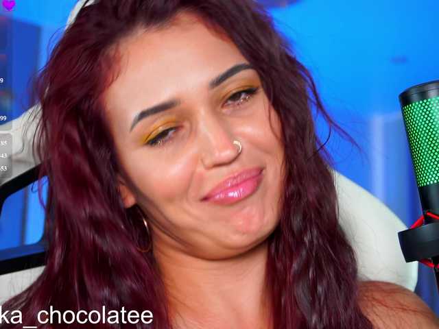 Adel-chocolatee live cam on BongaCams