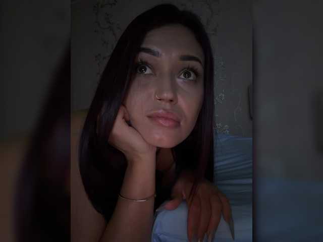 Adel-chocolatee live cam on BongaCams