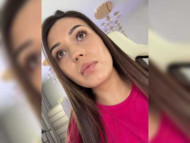 видео Adel-chocolatee