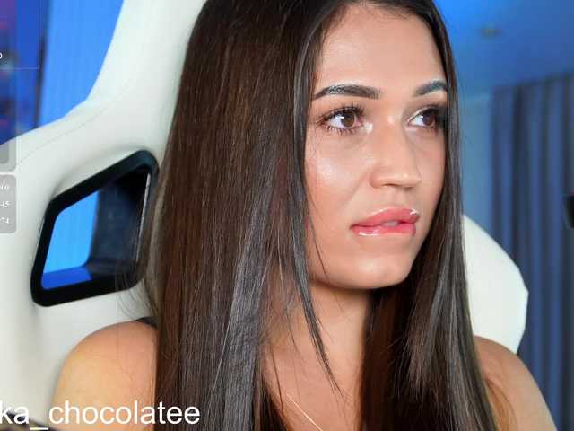 Adel-chocolatee live cam on BongaCams