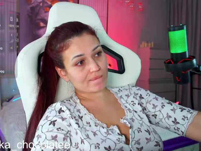 Adel-chocolatee live cam on BongaCams