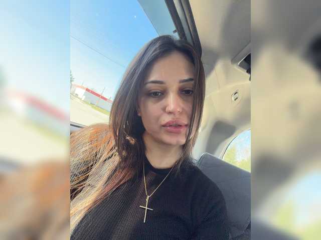 Adel-chocolatee live cam