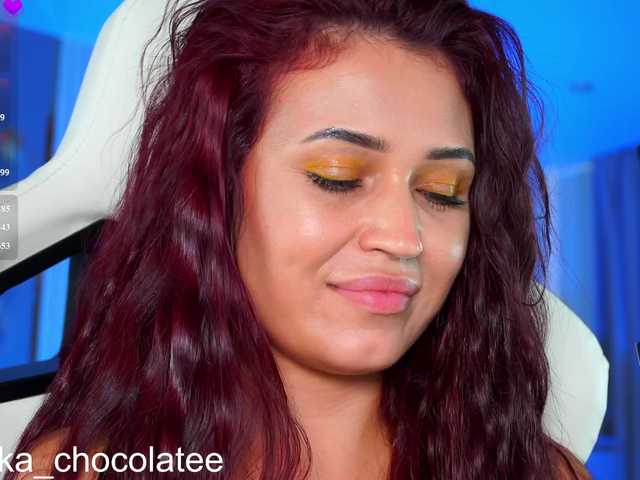 Adel-chocolatee live cam on BongaCams