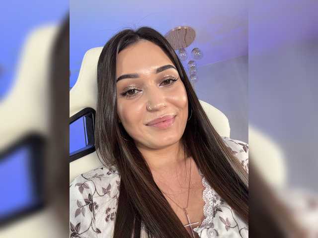 Adel-chocolatee's BongaCams show and profile