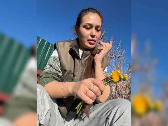 Model: Anutka-chocolatee