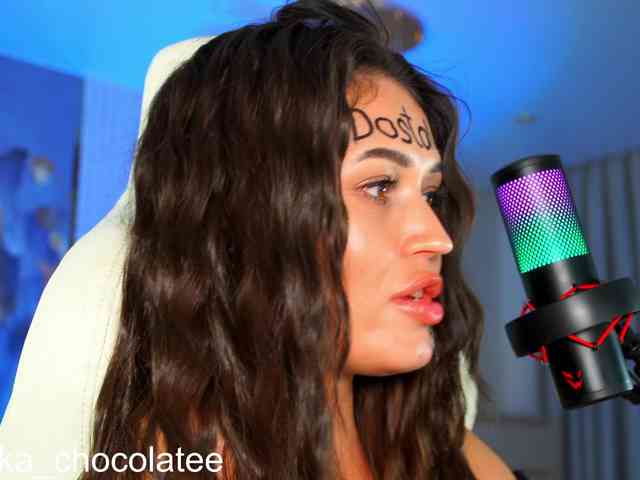 Anutka-chocolatee webcam