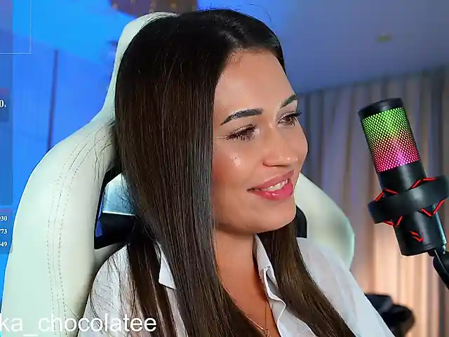 Adel-chocolatee