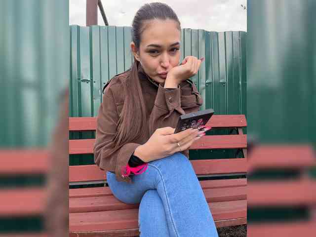 Anutka-chocolatee webcam