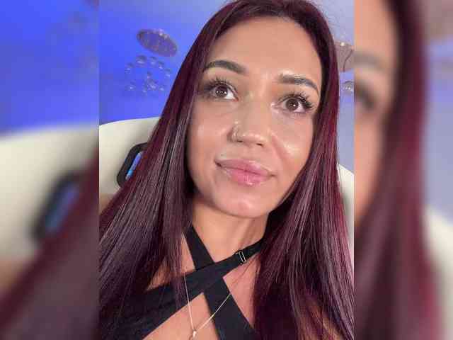 Anutka-chocolateee webcam