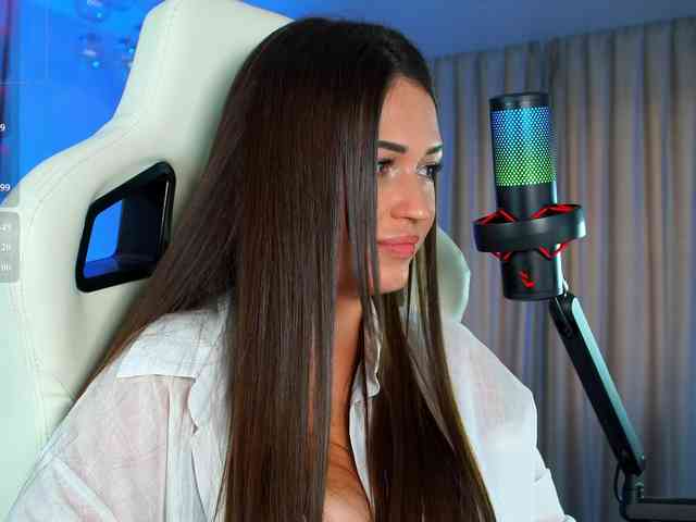 Anutka-chocolatee webcam