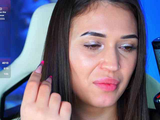 Anutka-chocolatee webcam