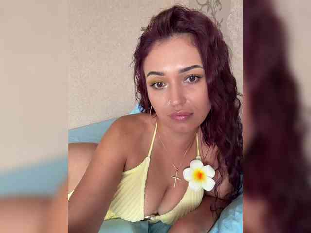 Anutka-chocolateee webcam