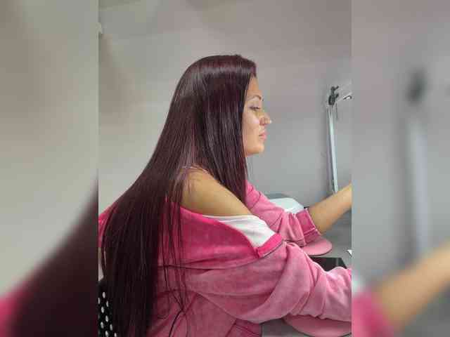 Anutka-chocolateee webcam