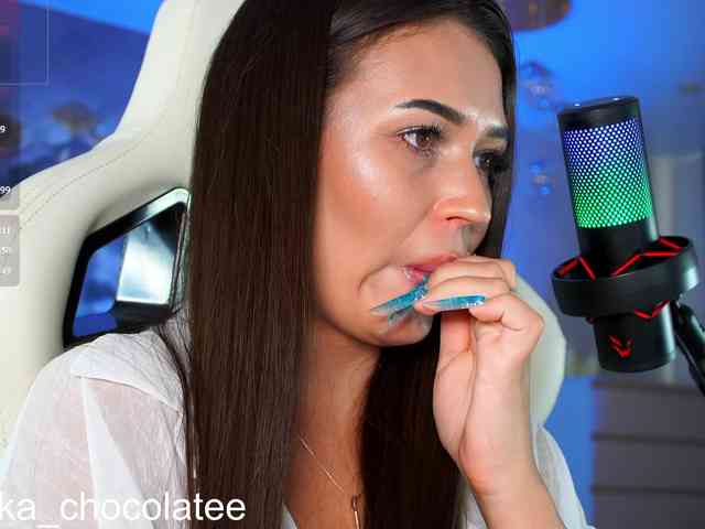 Adel-chocolatee
