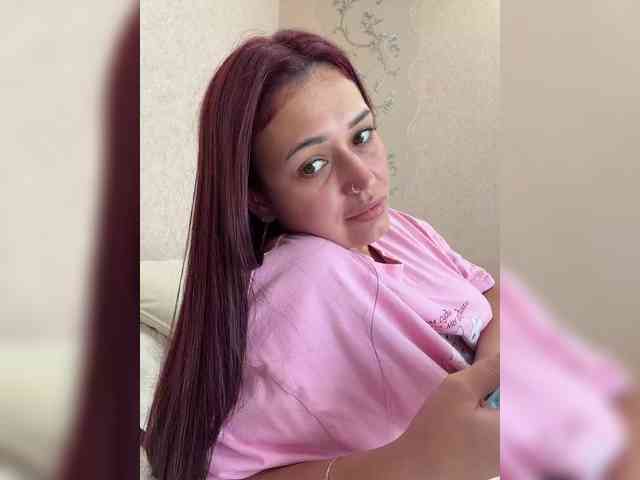 Anutka-chocolateee webcam