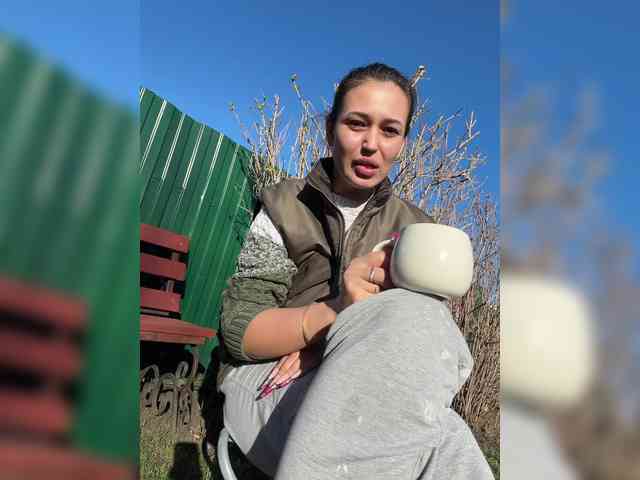 Anutka-chocolatee webcam