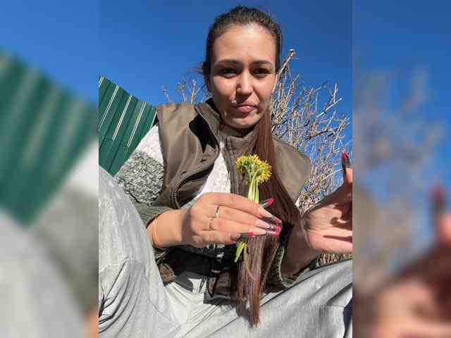 Model: Anutka-chocolatee