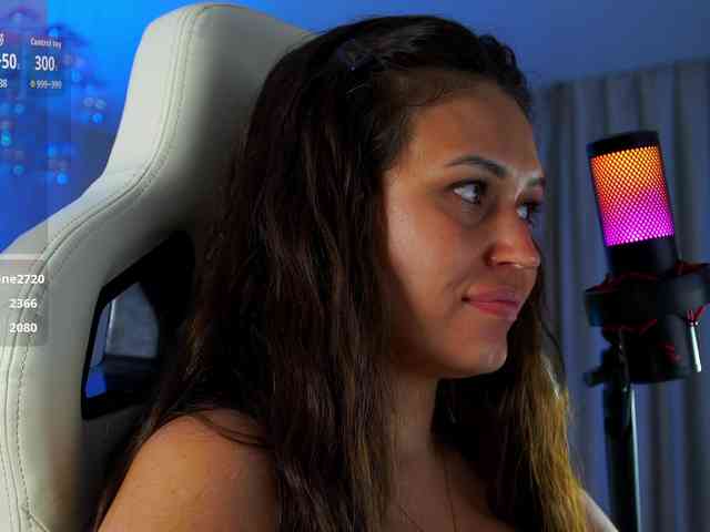 Anutka-chocolatee webcam