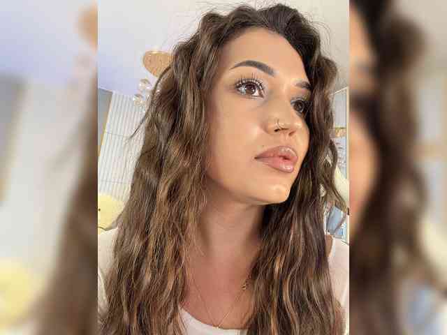 Anutka-chocolatee webcam