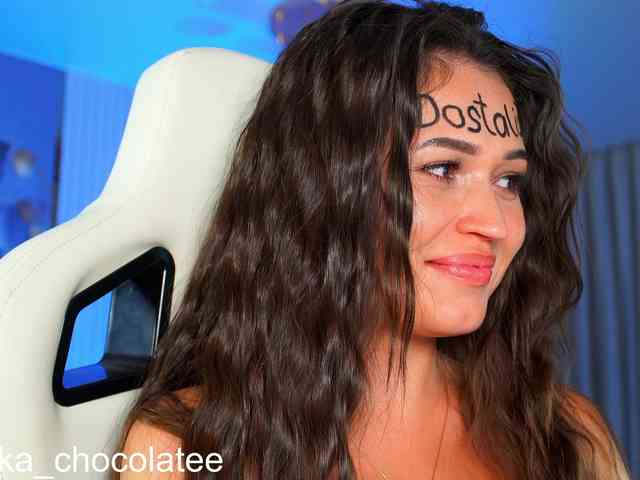Adel-chocolatee