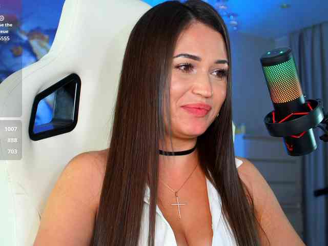 Anutka-chocolatee webcam