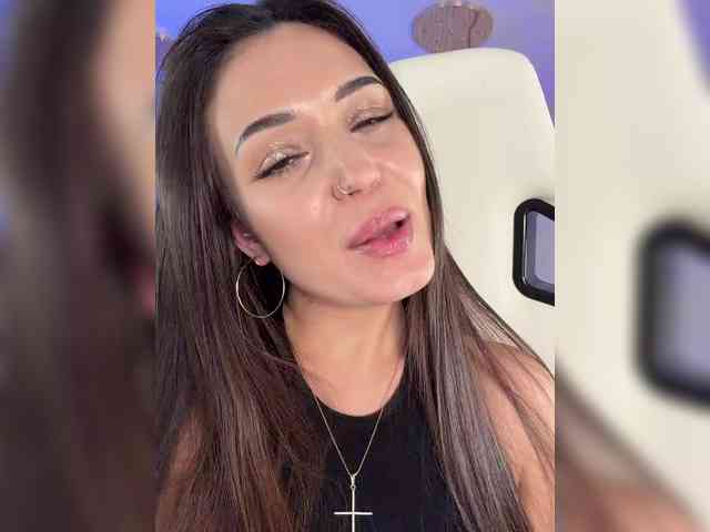 Anutka-chocolatee webcam