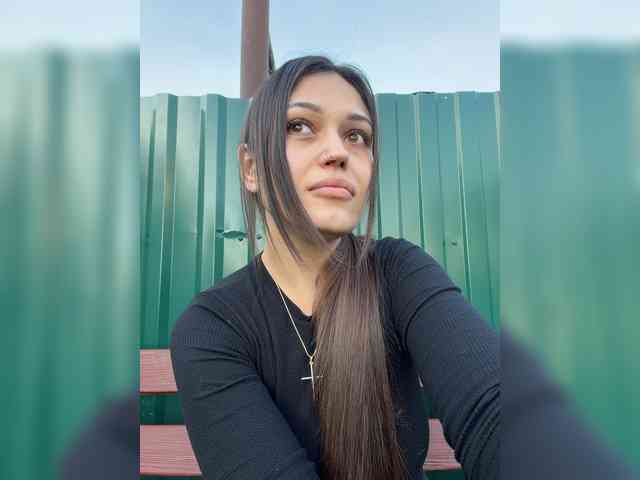 Model: Anutka-chocolatee