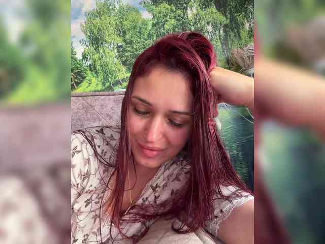 Anutka-chocolateee webcam