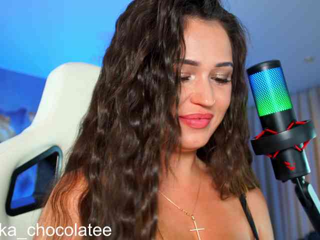 Adel-chocolatee