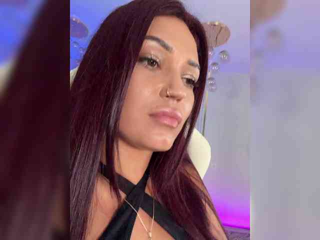 Anutka-chocolateee webcam