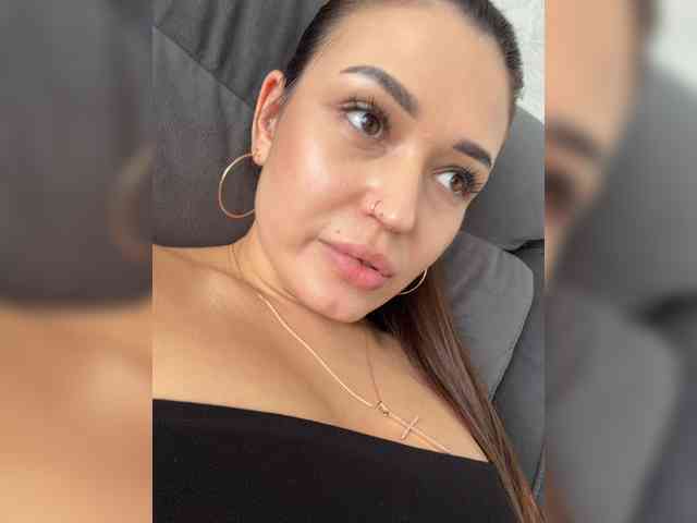 Anutka-chocolatee webcam