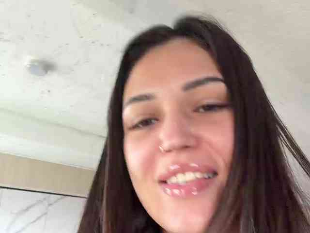 Anutka-chocolatee webcam