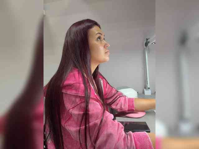 Anutka-chocolateee webcam