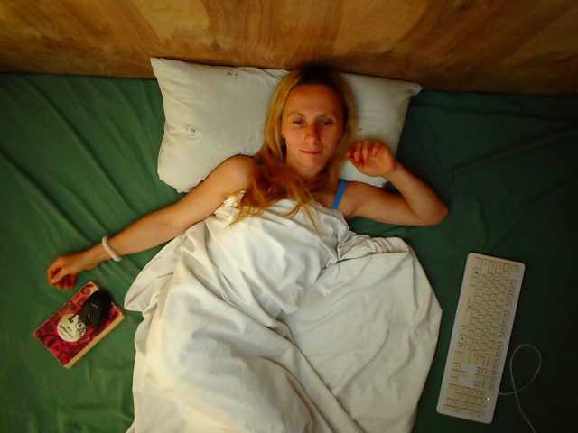 le modèle SophieSummer est en webcam porno dans un show sur le site bongacams, il possède les tags suivants: White/Caucasian,Blonde,Trimmed