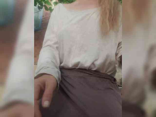 SophieSummer webcam