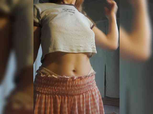 SophieSummer webcam