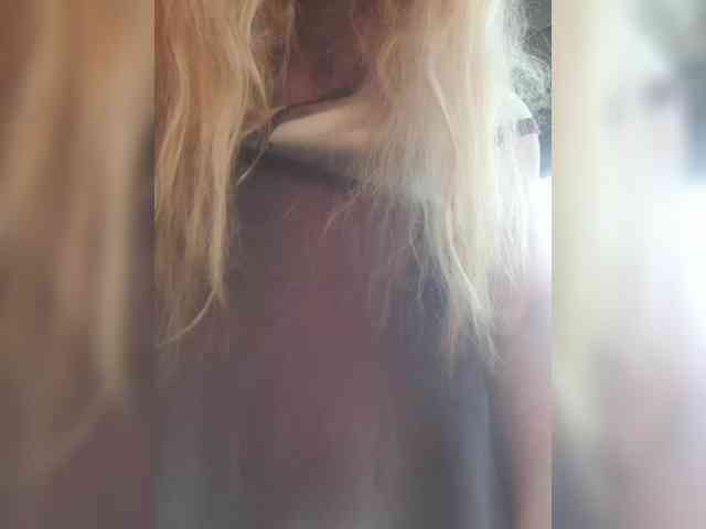 SophieSummer webcam