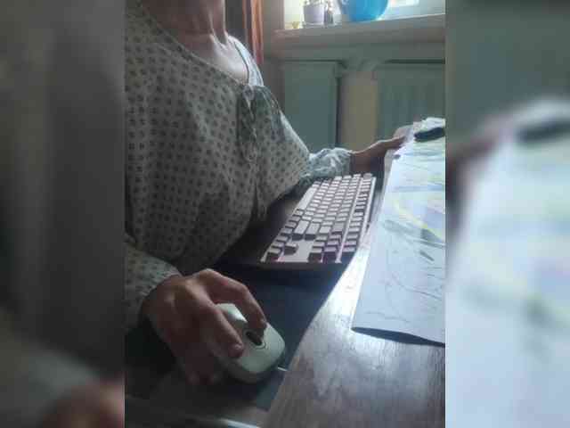 SophieSummer webcam
