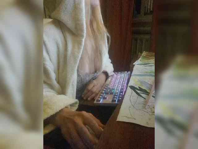 SophieSummer webcam
