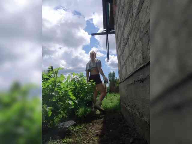 SophieSummer webcam