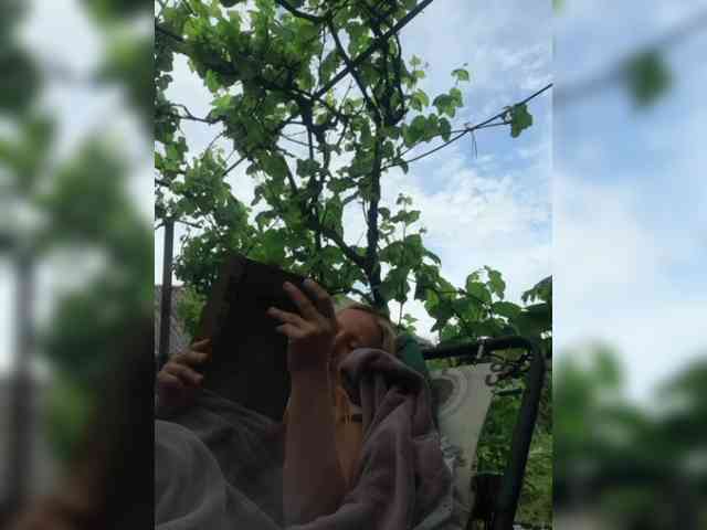 SophieSummer webcam