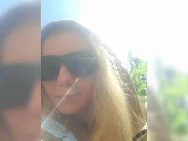 SophieSummer webcam