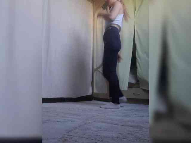 SophieSummer webcam