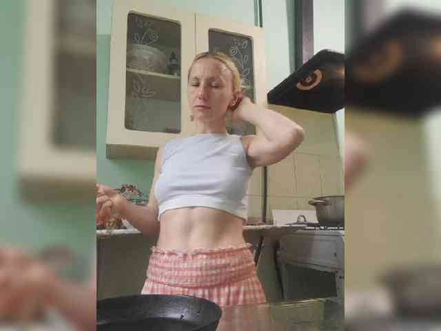 SophieSummer webcam