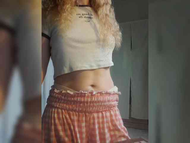 SophieSummer webcam