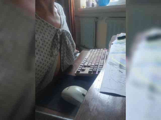 SophieSummer webcam