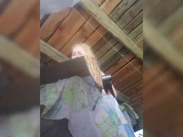 SophieSummer webcam