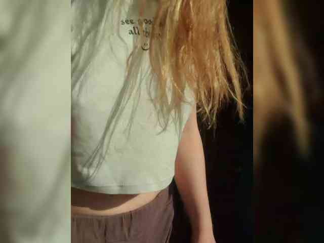 SophieSummer webcam