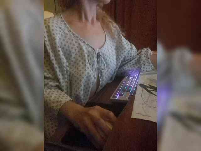 SophieSummer webcam